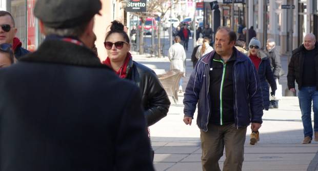FOTO: Sunce je u šetnju izmamilo brojne Požežanke i Požežane, 12.3.2022.