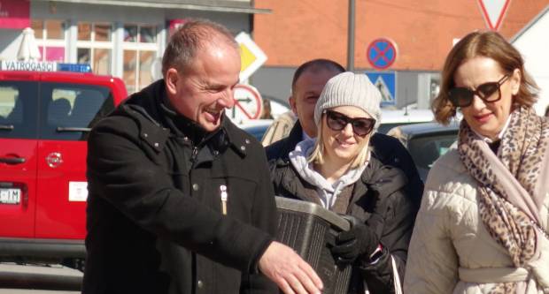 FOTO: Sunce je u šetnju izmamilo brojne Požežanke i Požežane, 12.3.2022.