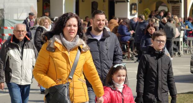 FOTO: Sunce je u šetnju izmamilo brojne Požežanke i Požežane, 12.3.2022.