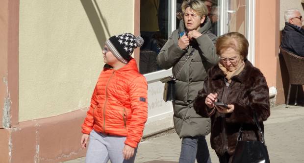 FOTO: Sunce je u šetnju izmamilo brojne Požežanke i Požežane, 12.3.2022.