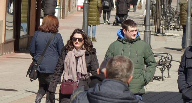 FOTO: Sunce je u šetnju izmamilo brojne Požežanke i Požežane, 12.3.2022.