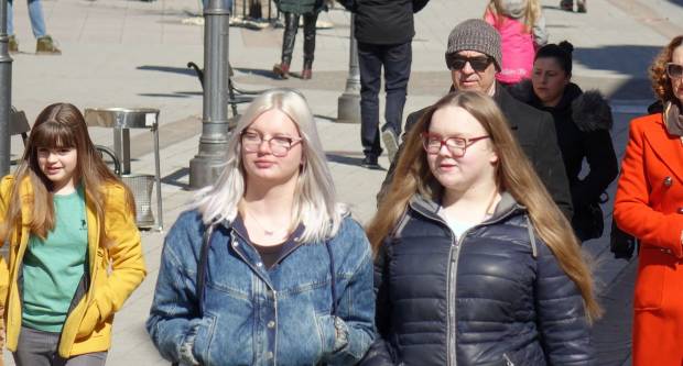 FOTO: Sunce je u šetnju izmamilo brojne Požežanke i Požežane, 12.3.2022.