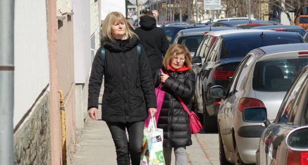 FOTO: Sunce je u šetnju izmamilo brojne Požežanke i Požežane, 12.3.2022.