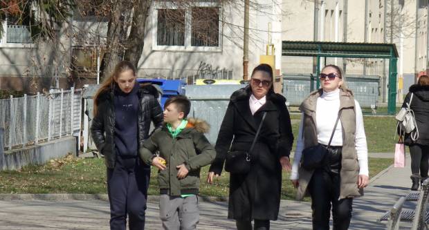 FOTO: Sunce je u šetnju izmamilo brojne Požežanke i Požežane, 12.3.2022.