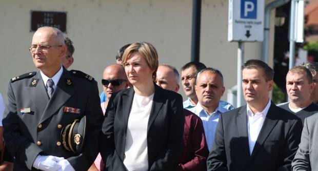 Povodom Dana državnosti RH položeni vijenci na Trgu 123. brigade u Požegi