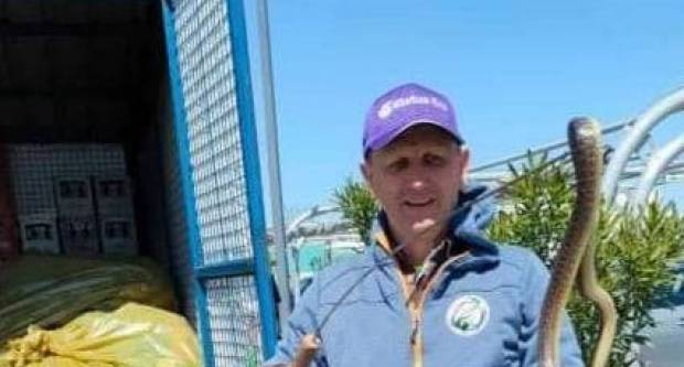 Pogledajte zmiju koju je uhvatila Udruga ʺZmijolovacʺ na Veliku subotu