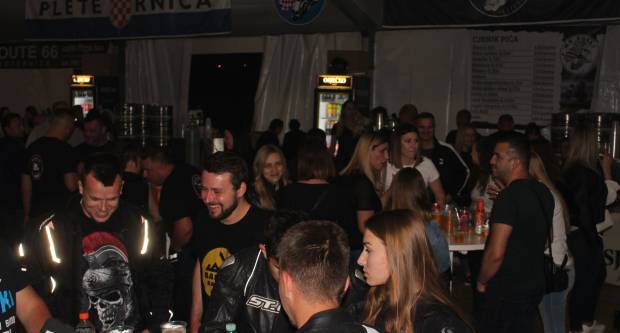 Na 11. Moto susretima u Pleternici mnogobrojni posjetitelji uživali u koncertu ʺOpće opasnostiʺ