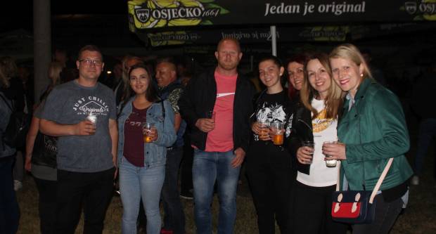 Na 11. Moto susretima u Pleternici mnogobrojni posjetitelji uživali u koncertu ʺOpće opasnostiʺ