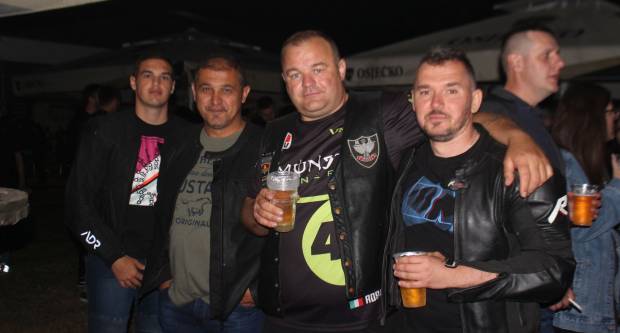 Na 11. Moto susretima u Pleternici mnogobrojni posjetitelji uživali u koncertu ʺOpće opasnostiʺ