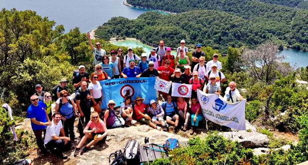 FOTO: HPD Gojzerica Požega posjetila Nacionalni park Mljet
