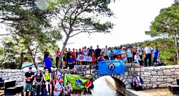 FOTO: HPD Gojzerica Požega posjetila Nacionalni park Mljet