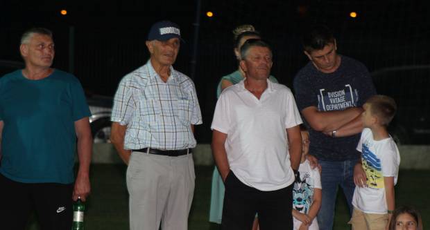 MEĐUNARODNI KONJIČKI TURNIR U PLETERNICI: Održana prva konjička noćna utrka u svijetu