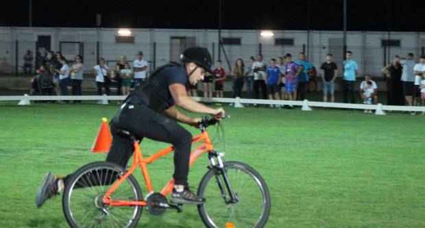 MEĐUNARODNI KONJIČKI TURNIR U PLETERNICI: Održana prva konjička noćna utrka u svijetu