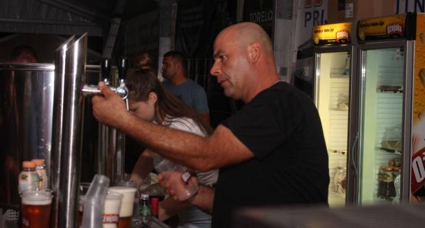 MEĐUNARODNI KONJIČKI TURNIR U PLETERNICI: Održana prva konjička noćna utrka u svijetu