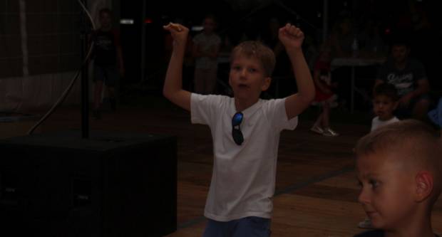 MEĐUNARODNI KONJIČKI TURNIR U PLETERNICI: Održana prva konjička noćna utrka u svijetu