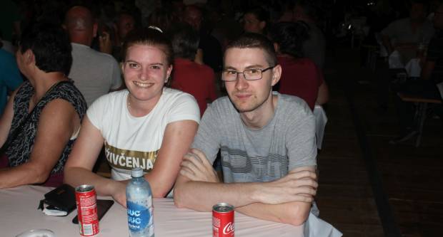 MEĐUNARODNI KONJIČKI TURNIR U PLETERNICI: Održana prva konjička noćna utrka u svijetu