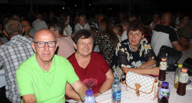 MEĐUNARODNI KONJIČKI TURNIR U PLETERNICI: Održana prva konjička noćna utrka u svijetu