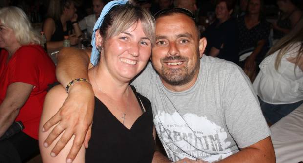 MEĐUNARODNI KONJIČKI TURNIR U PLETERNICI: Održana prva konjička noćna utrka u svijetu