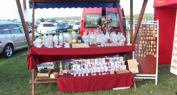 MEĐUNARODNI KONJIČKI TURNIR U PLETERNICI: Održana prva konjička noćna utrka u svijetu