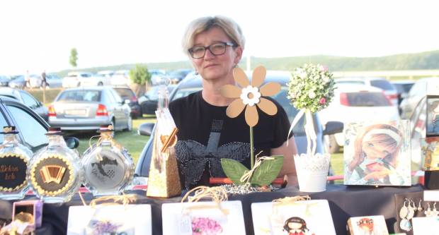 MEĐUNARODNI KONJIČKI TURNIR U PLETERNICI: Održana prva konjička noćna utrka u svijetu