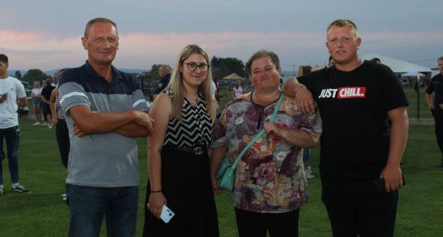 MEĐUNARODNI KONJIČKI TURNIR U PLETERNICI: Održana prva konjička noćna utrka u svijetu