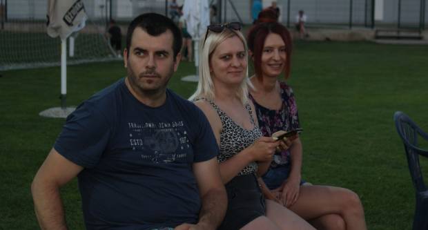 MEĐUNARODNI KONJIČKI TURNIR U PLETERNICI: Održana prva konjička noćna utrka u svijetu