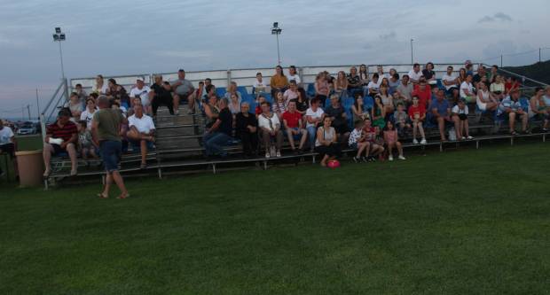 MEĐUNARODNI KONJIČKI TURNIR U PLETERNICI: Održana prva konjička noćna utrka u svijetu