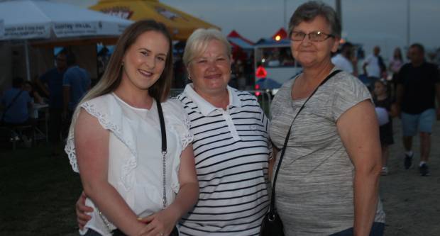 MEĐUNARODNI KONJIČKI TURNIR U PLETERNICI: Održana prva konjička noćna utrka u svijetu