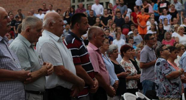 FOTOGALERIJA: Peta večer Devetnice Gospi od Suza