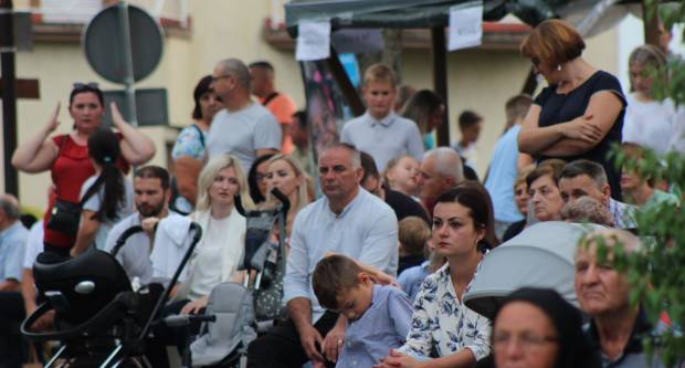 FOTOGALERIJA: Peta večer Devetnice Gospi od Suza