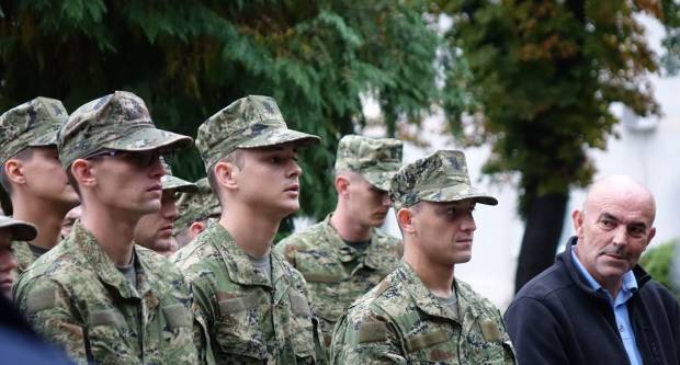 Svečani mimohod povodom 31. obljetnice oslobođenja Vojarne 123. brigade i Dana hrvatskih branitelja PSŽ