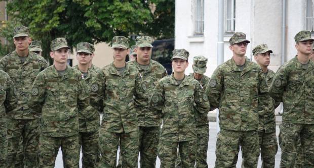 Svečani mimohod povodom 31. obljetnice oslobođenja Vojarne 123. brigade i Dana hrvatskih branitelja PSŽ