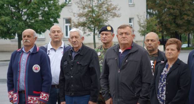 Svečani mimohod povodom 31. obljetnice oslobođenja Vojarne 123. brigade i Dana hrvatskih branitelja PSŽ