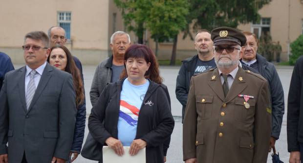 Svečani mimohod povodom 31. obljetnice oslobođenja Vojarne 123. brigade i Dana hrvatskih branitelja PSŽ