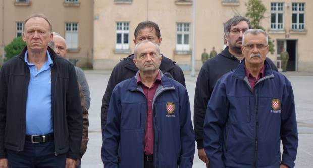 Svečani mimohod povodom 31. obljetnice oslobođenja Vojarne 123. brigade i Dana hrvatskih branitelja PSŽ