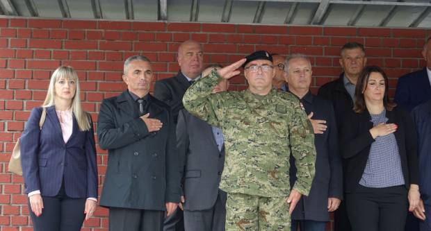 Svečani mimohod povodom 31. obljetnice oslobođenja Vojarne 123. brigade i Dana hrvatskih branitelja PSŽ