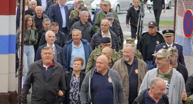 Svečani mimohod povodom 31. obljetnice oslobođenja Vojarne 123. brigade i Dana hrvatskih branitelja PSŽ