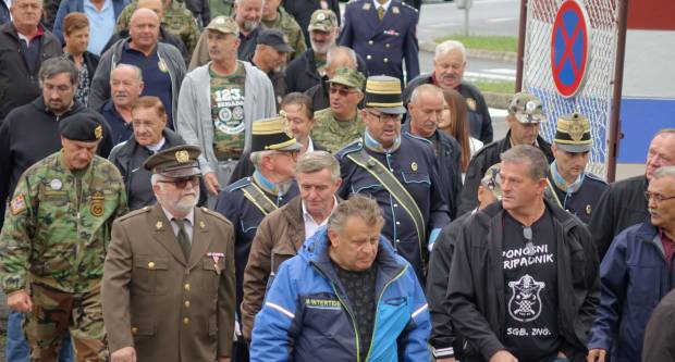 Svečani mimohod povodom 31. obljetnice oslobođenja Vojarne 123. brigade i Dana hrvatskih branitelja PSŽ