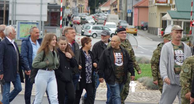 Svečani mimohod povodom 31. obljetnice oslobođenja Vojarne 123. brigade i Dana hrvatskih branitelja PSŽ