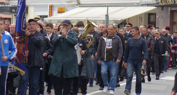 Svečani mimohod povodom 31. obljetnice oslobođenja Vojarne 123. brigade i Dana hrvatskih branitelja PSŽ