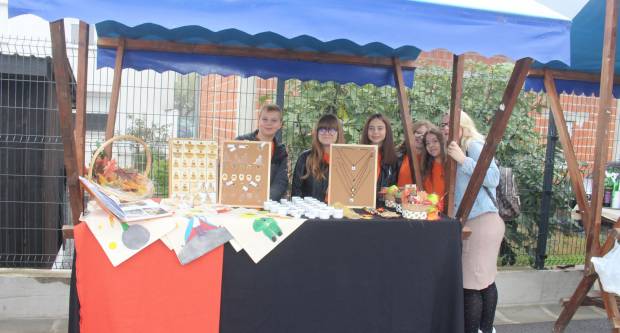 JESEN U PLETERNICI: Održan veliki Jesenski sajam i Kestenijada