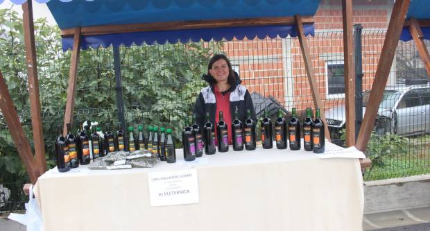 JESEN U PLETERNICI: Održan veliki Jesenski sajam i Kestenijada