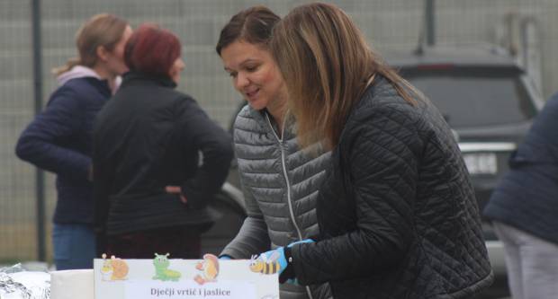 JESEN U PLETERNICI: Održan veliki Jesenski sajam i Kestenijada