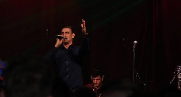 KONCERT CRVENE JABUKE: Brojni Požežani i Požežanke uživali u humanitarnom koncertu za Martinu Šimić