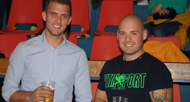 KONCERT CRVENE JABUKE: Brojni Požežani i Požežanke uživali u humanitarnom koncertu za Martinu Šimić