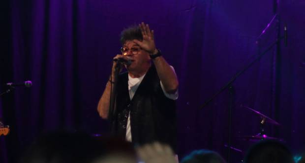 KONCERT CRVENE JABUKE: Brojni Požežani i Požežanke uživali u humanitarnom koncertu za Martinu Šimić