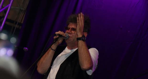 KONCERT CRVENE JABUKE: Brojni Požežani i Požežanke uživali u humanitarnom koncertu za Martinu Šimić