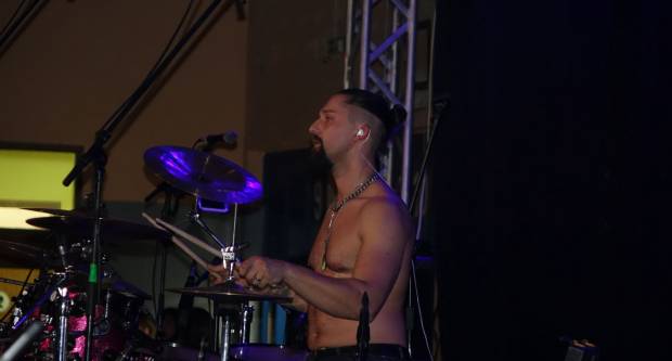 KONCERT CRVENE JABUKE: Brojni Požežani i Požežanke uživali u humanitarnom koncertu za Martinu Šimić