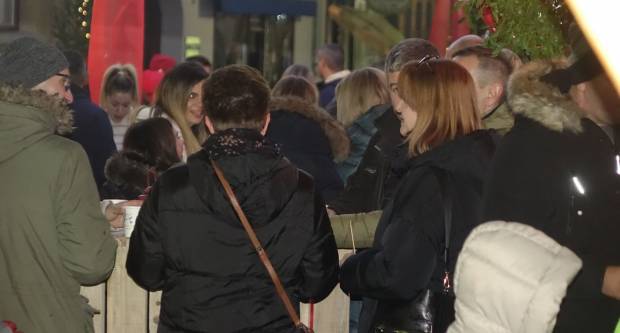 FOTOGALERIJA: Advent u Požegi uz Klapu sv. Lovre