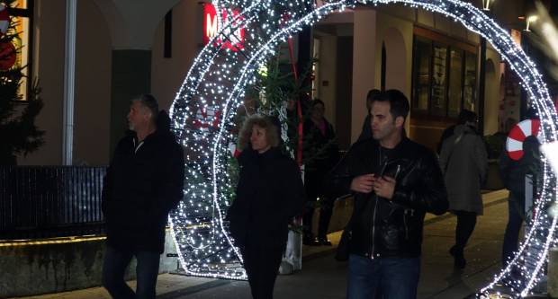 FOTOGALERIJA: Advent u Požegi uz Klapu sv. Lovre